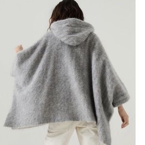 Brunello Cucinelli Cashmere cape